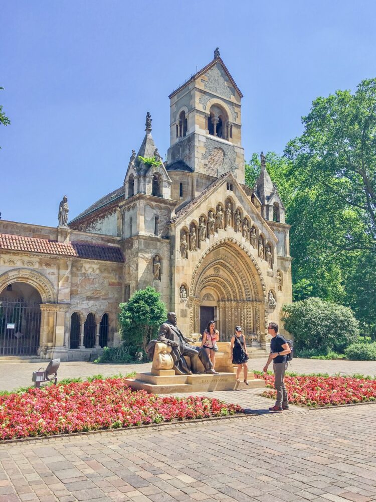 Budapest travel guide featuring what to see, do, eat and drink in Budapest!

Pictured here: Part of Vajdahunyad Castle