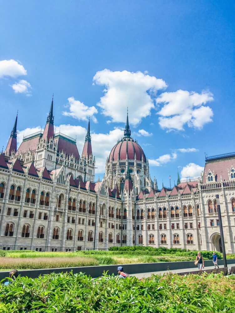 Budapest travel guide featuring what to see, do, eat and drink in Budapest!

Pictured here: Hungarian Parliament Building