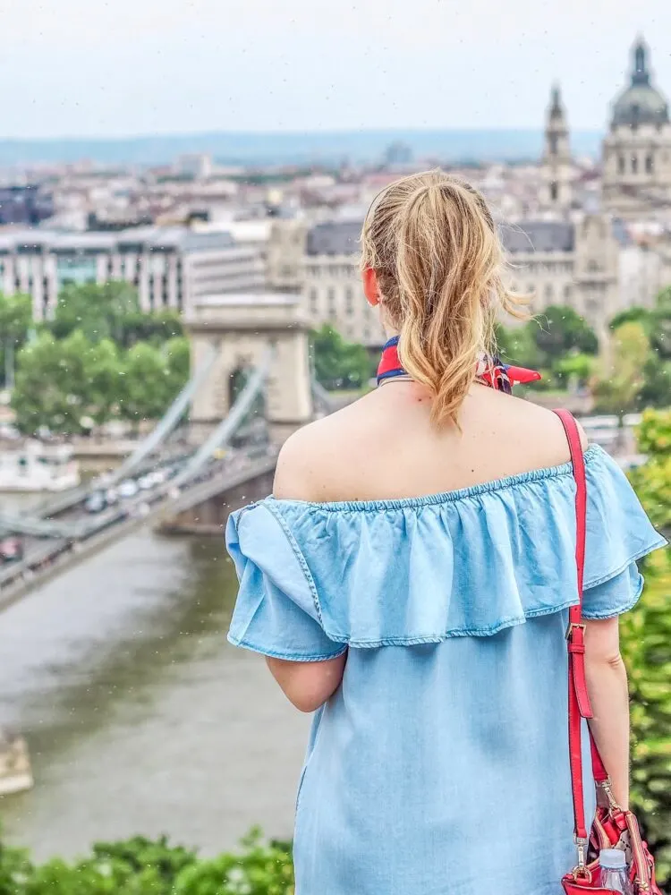 Budapest travel guide featuring what to see, do, eat and drink in Budapest!

Pictured here: Exploring Fisherman's Bastion