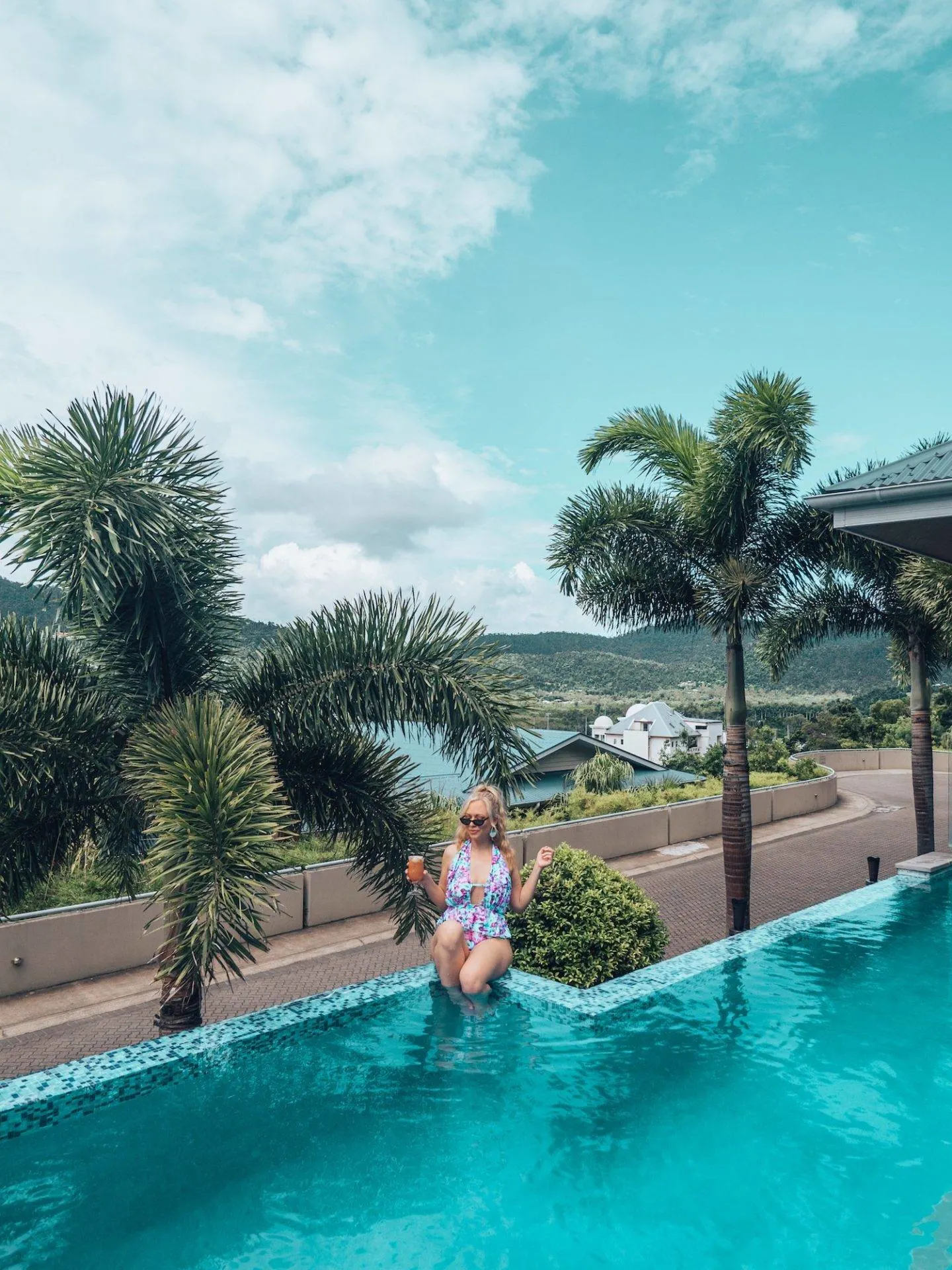 Peppers Airlie Beach Hotel Review - 5 Reasons you'll love staying at this resort in the Whitsunday Islands. Featured here: The beautiful infinity pool.