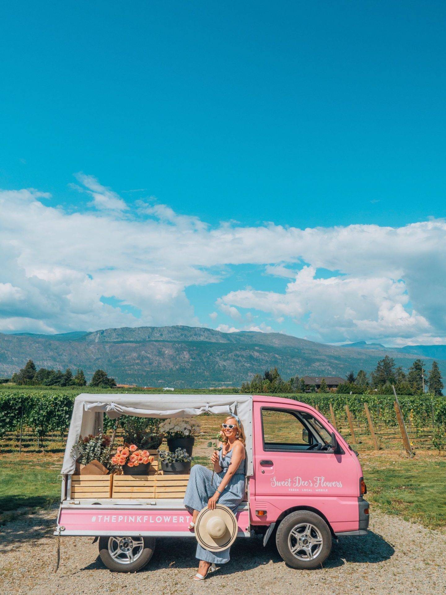 Looking for the most beautiful Instagrammable places in Kelowna? Check out this guide to find the best photography spots in Kelowna! 

Pictured here: Sweet Dee's Flower Truck