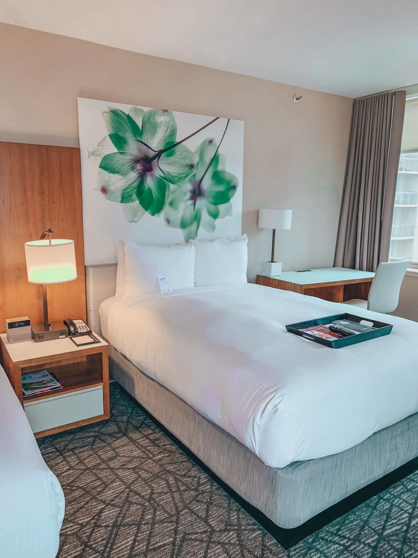 Where to stay in Chicago: The Fairmont Chicago Millenium Park. There are so many reasons why we loved staying with the Fairmont when we visited Chicago. Click the post to read my full review! Pictured here: The incredibly spacious and modern rooms