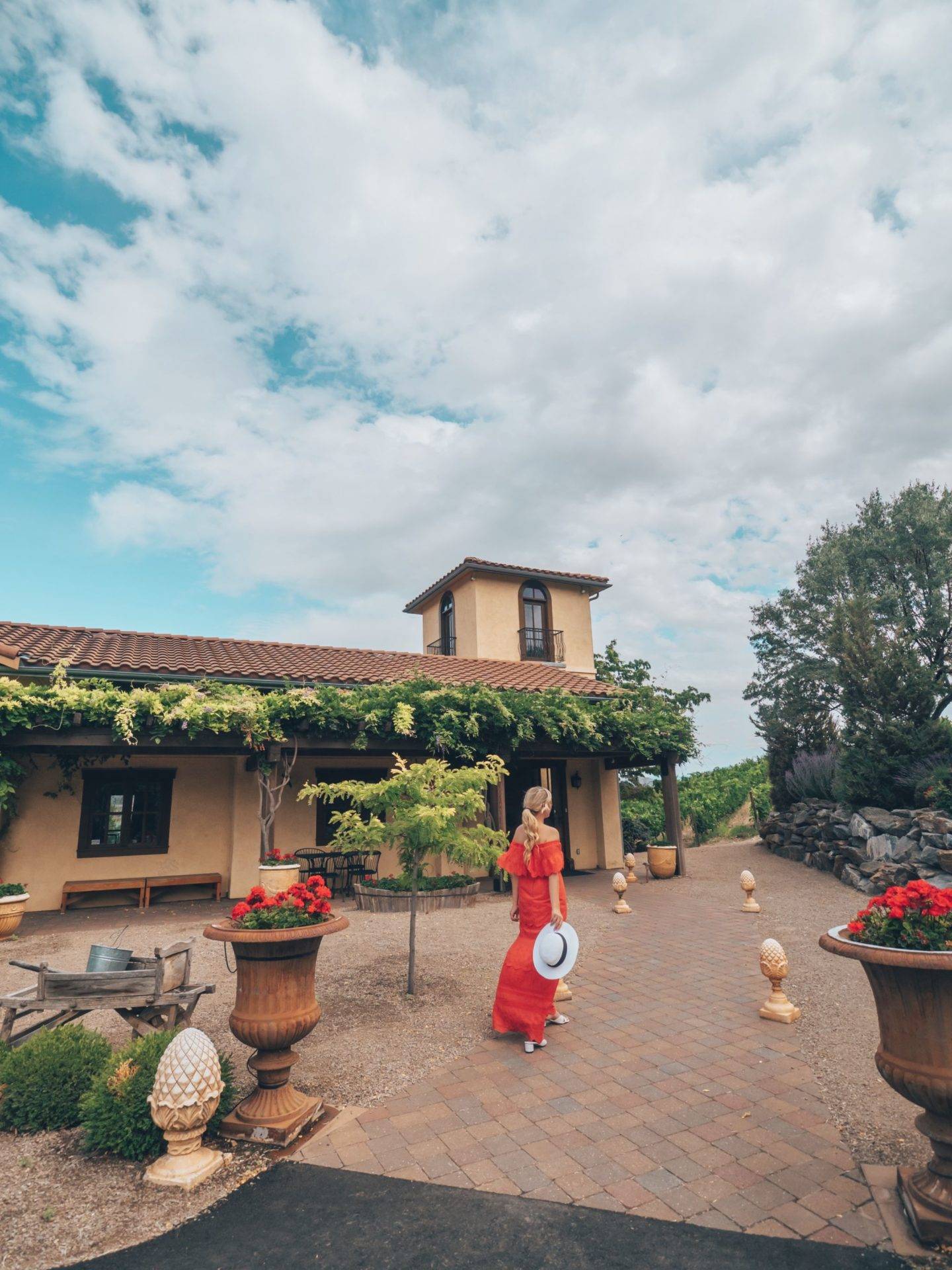 6 Oliver & Osoyoos Wineries you need to visit! Click the photo for the entire list. Featured here: La Stella Winery in Osoyoos BC