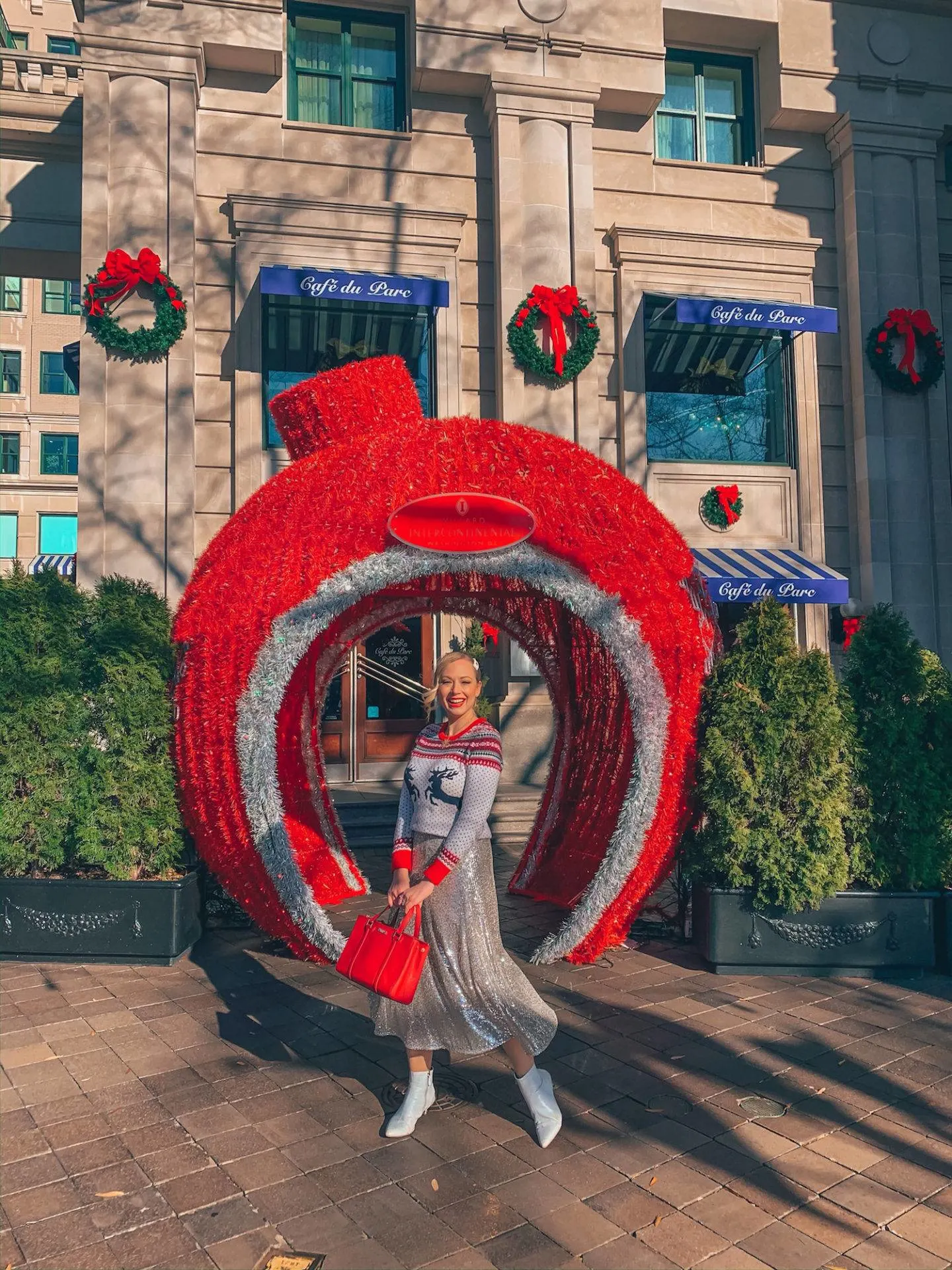 Explore the festive decorations downtown Washington DC at Christmas time. There's so much to see everywhere!