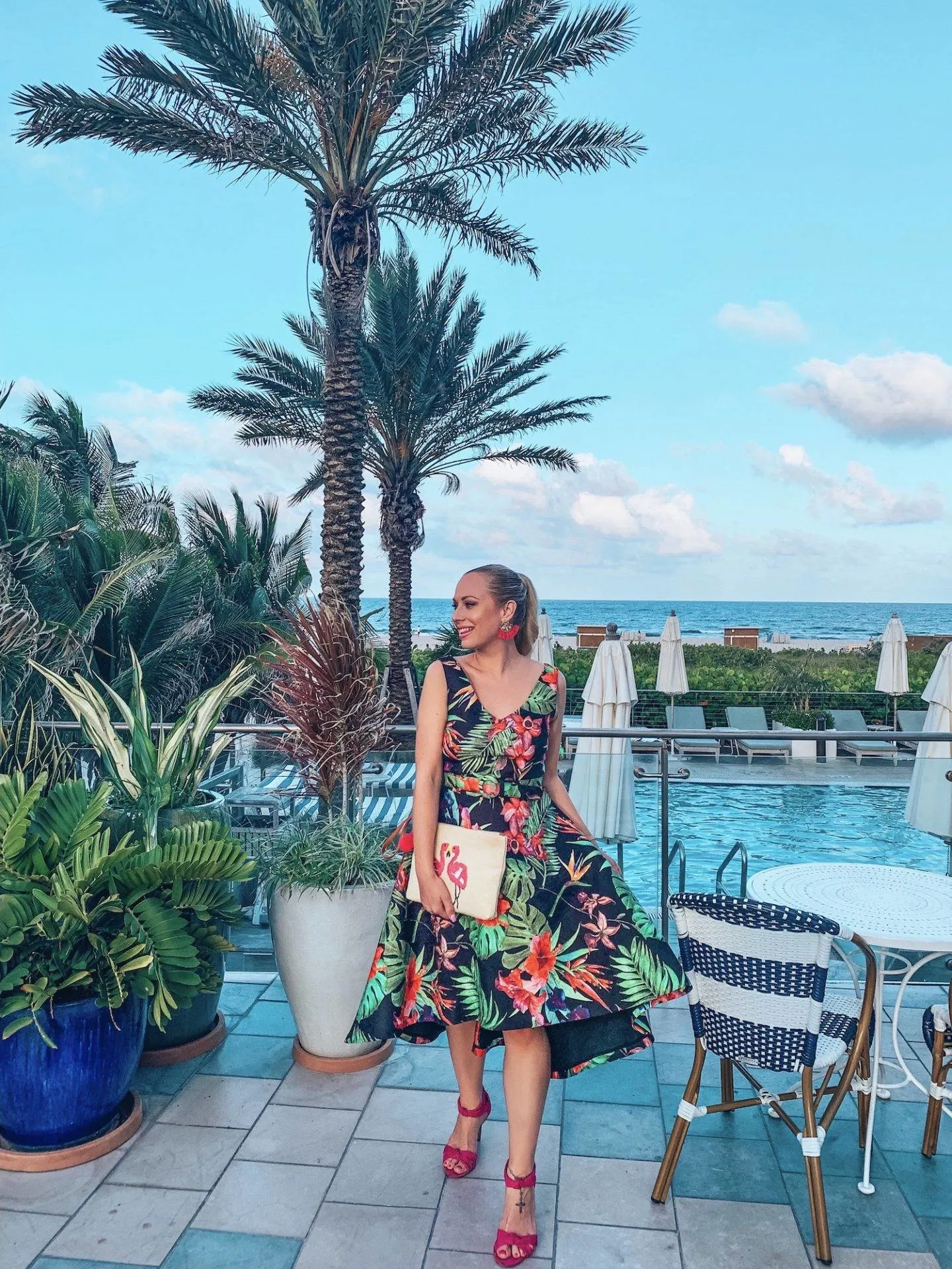 Headed for a trip to Florida and don’t know what to bring? I’ve got you covered. This post includes everything you need to pack for a trip to Florida and includes a printable packing checklist! 

Pictured here: #3 an evening dress