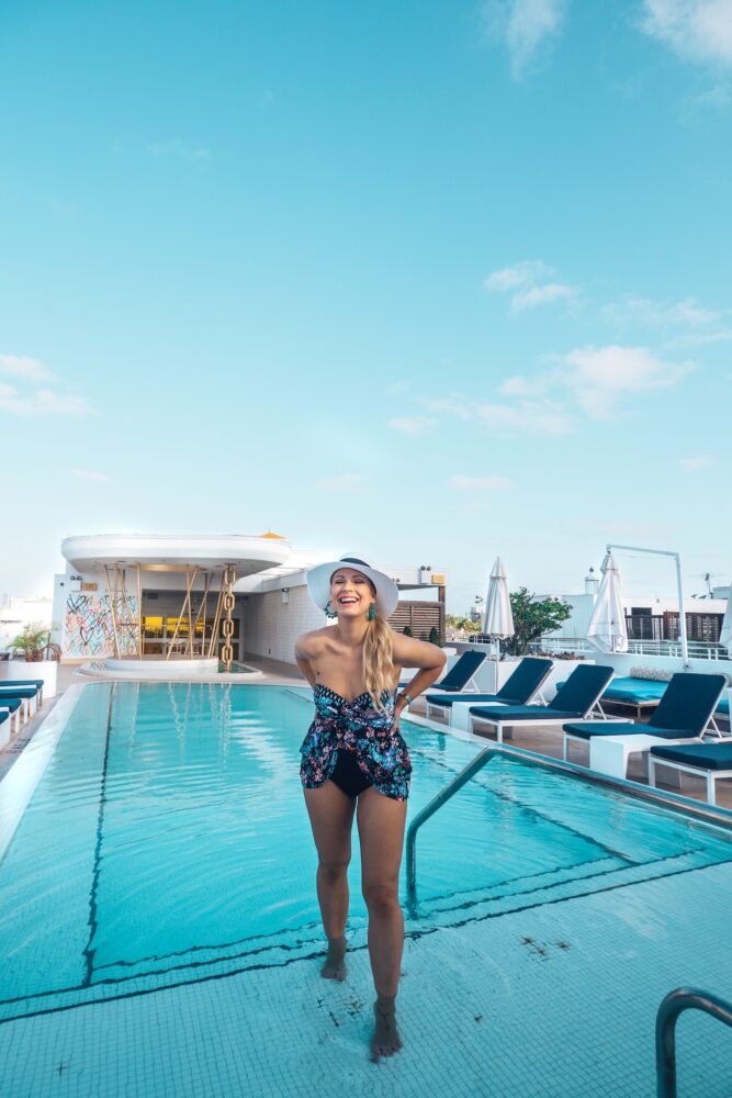 Complete hotel guide to where to stay in South Beach Miami.  Pictured here: Dream South Beach rooftop pool