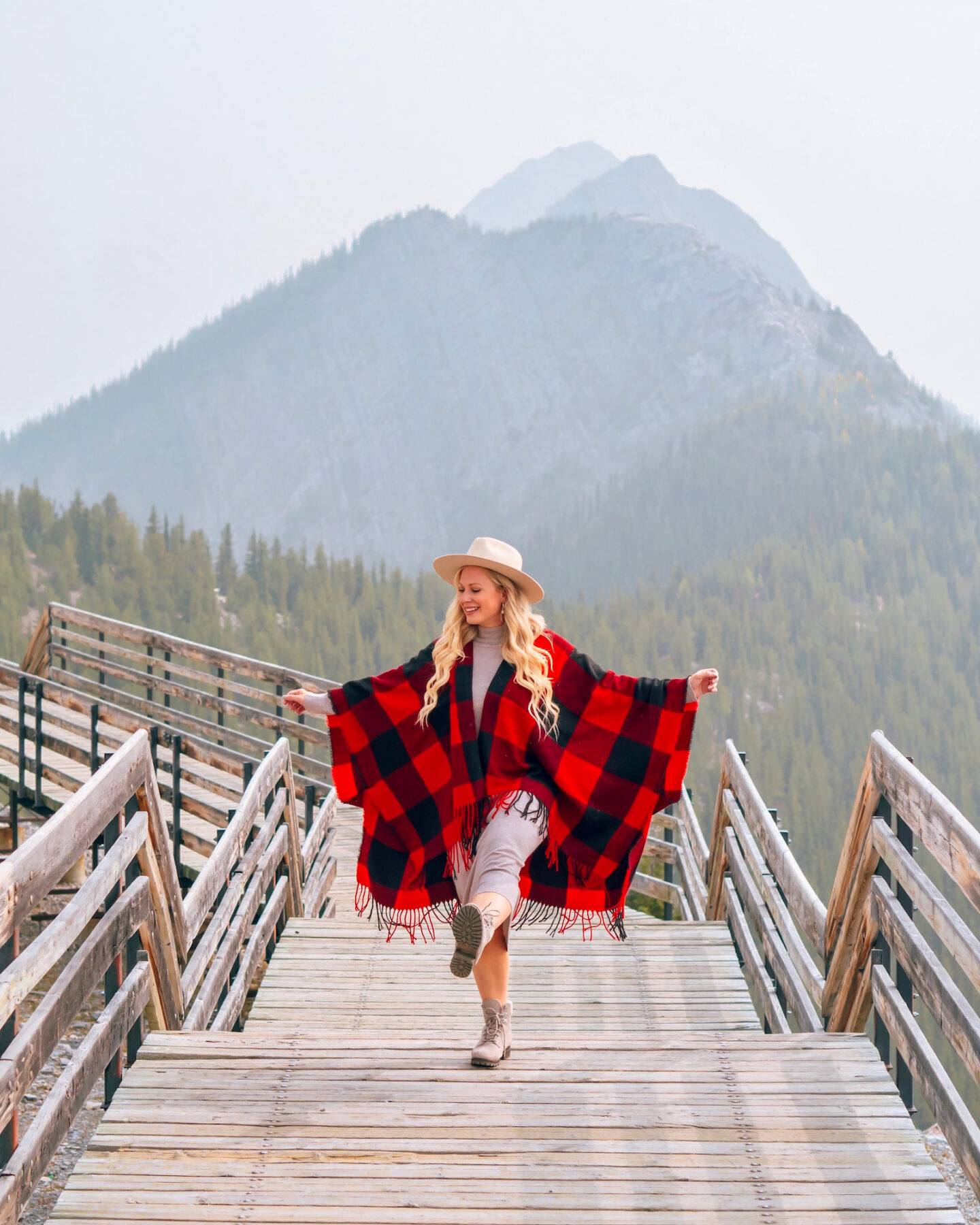 Banff is absolutely incredible. Although most people visit Banff when the weather is warmer, it's absolutely magical to visit in winter. Here's a local's guide to some of the best things to do in in Banff in winter. From hikes and trails to winter sports, family friendly excursions, dining experiences and more. You won't want to miss this guide that will surely convince you to add Banff in winter to your travel bucket list. Pictured here: Take in the view from the Banff Gondola