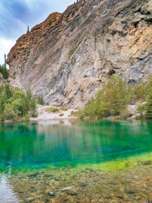 Visiting Banff National Park soon? Don't miss this guide of the 50 best things to in Banff for every kind of traveler! I recently spent 8 days exploring the area and took notes along the way so I could write you the most comprehensive guide possible. This guide includes all the top attractions, hikes, restaurants, and sights you definitely won't want to miss when you visit Banff National Park. I also include any tips you might need when visiting the area! Pictured here: The Grassi Lakes hike in Canmore gives you amazing views!