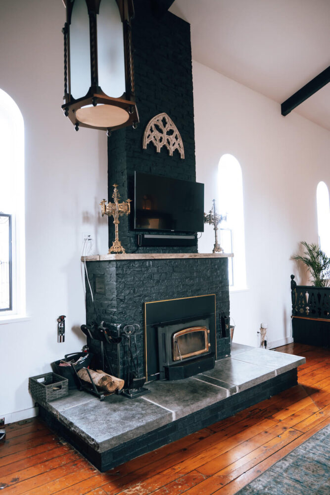 Looking for a unique getaway here in Ontario? Look no further than the Prince Edward County Church! This 1800's church turned vrbo/airbnb in beautiful PEC will leave you breathless. From the chic, gothic glam interior to the modern amenities, the most comfortable beds to the unique old church elements, you'll definitely want to add this vacation rental to your bucket list!