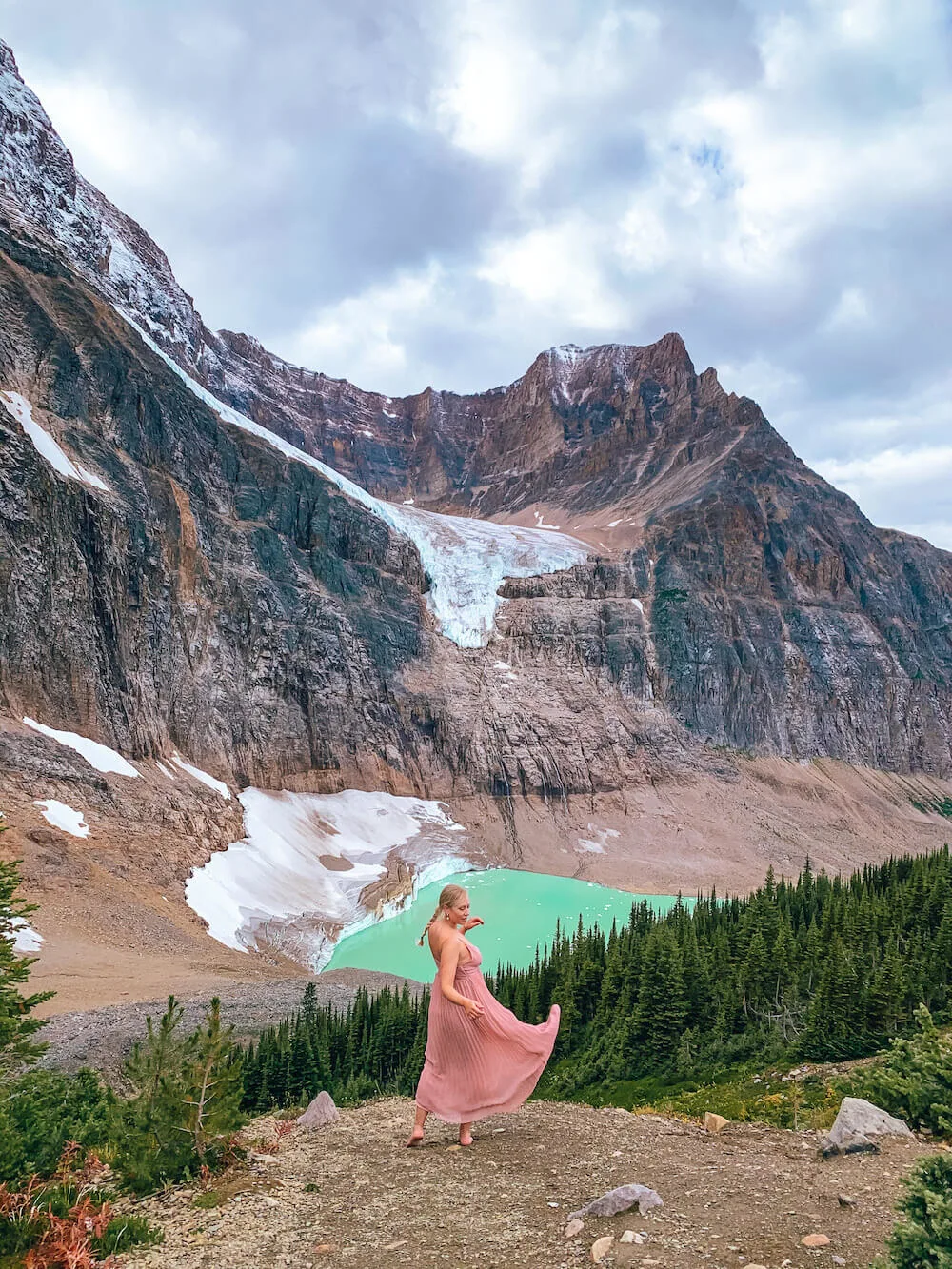Planning a trip to Jasper National Park soon? Here's a local's guide to some of the best things to do in Jasper. From hikes and trails to adventure sports, family friendly excursions, dining experiences and more. You won't want to miss this guide of the best things to do and places to see in Jasper. Pictured here: Mount Edith Cavell