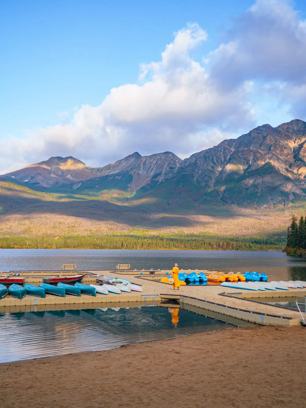 Planning a trip to Jasper National Park soon? Here's a local's guide to some of the best things to do in Jasper. From hikes and trails to adventure sports, family friendly excursions, dining experiences and more. You won't want to miss this guide of the best things to do and places to see in Jasper. Pictured here: Pyramid Lake Resort