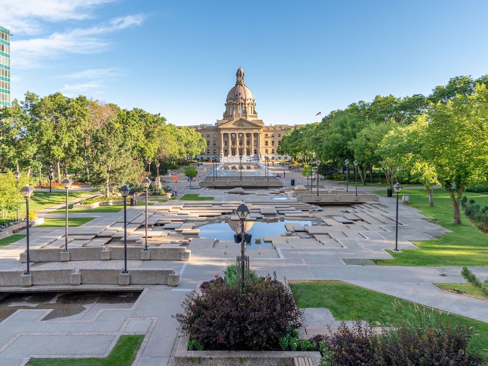 Looking for some fun things to do in Edmonton this summer? This guide includes all sorts of family friendly activities for you to try out! Whether you're looking for free things to do in Edmonton or you're ok with spending a little on activities, this guide has both free and paid ideas for you to check out this year. Picture here: Alberta legislature wading pools