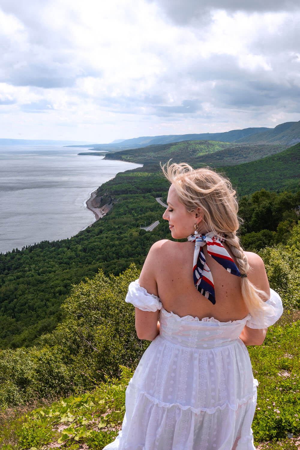 Planning a trip to Cape Breton soon? This guide includes all of the best things to do in Cape Breton Island! From activities and attractions, to the top restaurants, hikes, and all the things you'll want to see along the famous Cabot Trial. You won't want to miss this guide that will help you plan the perfect getaway to Cape Breton. Click for the full list. Pictured here: Cape Smokey Lookout