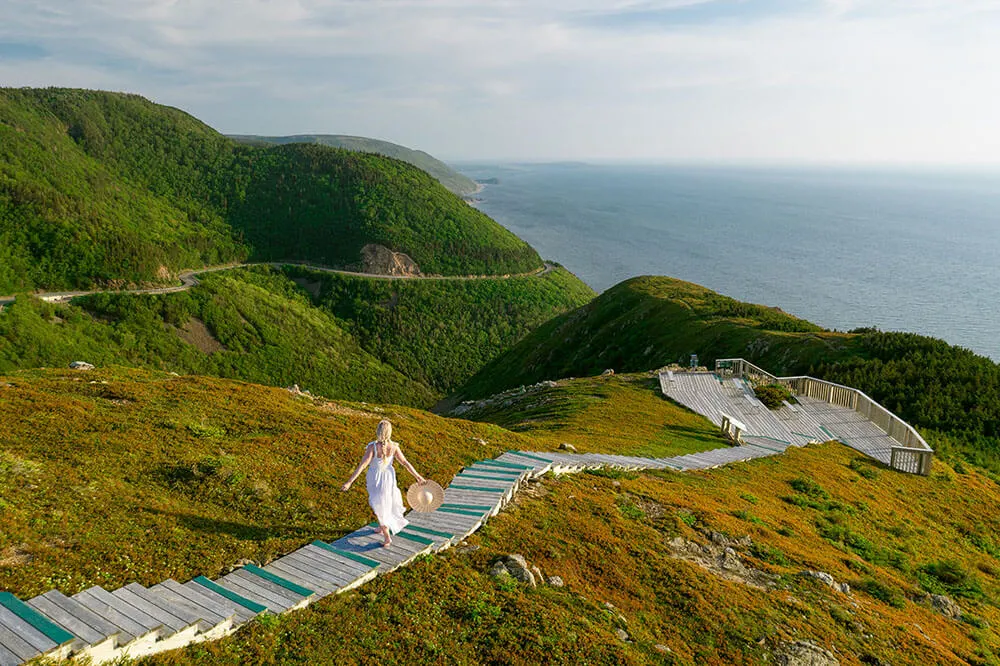 Planning a trip to Cape Breton soon? This guide includes all of the best things to do in Cape Breton Island! From activities and attractions, to the top restaurants, hikes, and all the things you'll want to see along the famous Cabot Trial. You won't want to miss this guide that will help you plan the perfect getaway to Cape Breton. Click for the full list. Pictured here: The Skyline Trail
