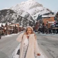 Banff is absolutely incredible. Although most people visit Banff when the weather is warmer, it's absolutely magical to visit in winter. Here's a local's guide to some of the best things to do in in Banff in winter. From hikes and trails to winter sports, family friendly excursions, dining experiences and more. You won't want to miss this guide that will surely convince you to add Banff in winter to your travel bucket list. Pictured here: Downtown Banff