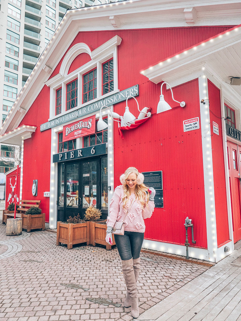 If you're planning on visiting Toronto soon and hoping to get some great photos while you're there, you definitely don't want to miss this guide on the most instagrammable places in Toronto, outdoor edition! This guide features all sorts of incredible outdoor photography locations in Toronto and the GTA. Pictured here: BeaverTails Harbourfront
