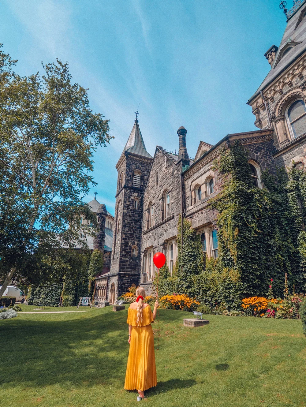 If you're planning on visiting Toronto soon and hoping to get some great photos while you're there, you definitely don't want to miss this guide on the most instagrammable places in Toronto, outdoor edition! This guide features all sorts of incredible outdoor photography locations in Toronto and the GTA. Pictured here: University of Toronto