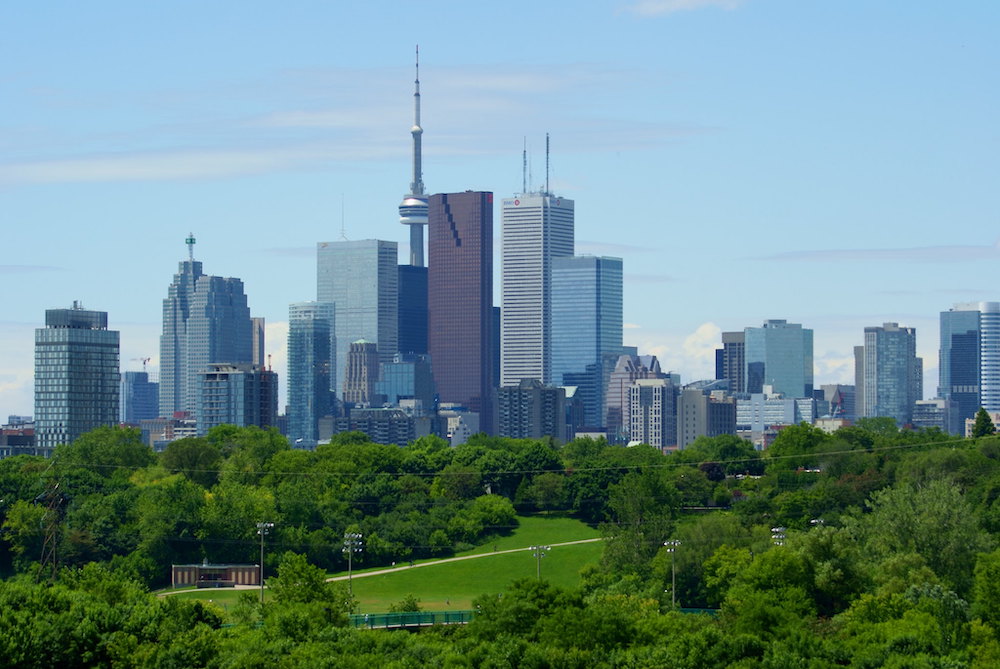 Looking for an incredible place to enjoy your next picnic in Toronto? This guide features some of the best picnic spots in Toronto from a local's perspective. Whether you're looking to picnic in a park, to spend your day sunning and snacking on a beach, prefer a garden hang, or want to check out a more unique destination, this guide has all of the best picnic spots for you to choose from. Pictured here: Riverdale Park East