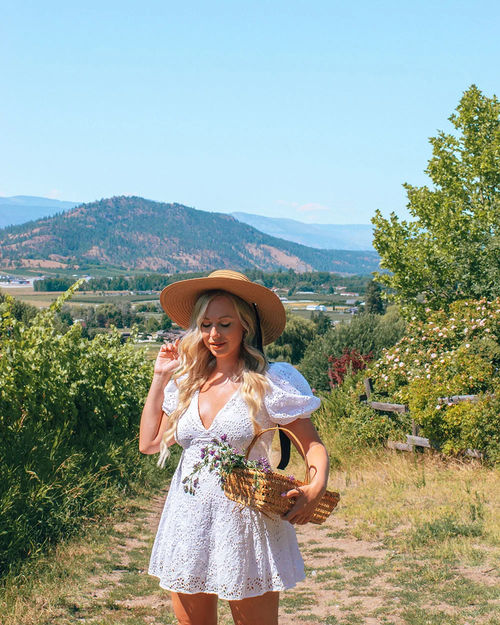 Planning a trip to Kelowna soon? This guide covers all the best things to do in Kelowna from a locals perspective! From wineries and cideries, to adventure activities, hikes, waters sports and more. This guide has everything you need to plan your visit to beautiful Kelowna!