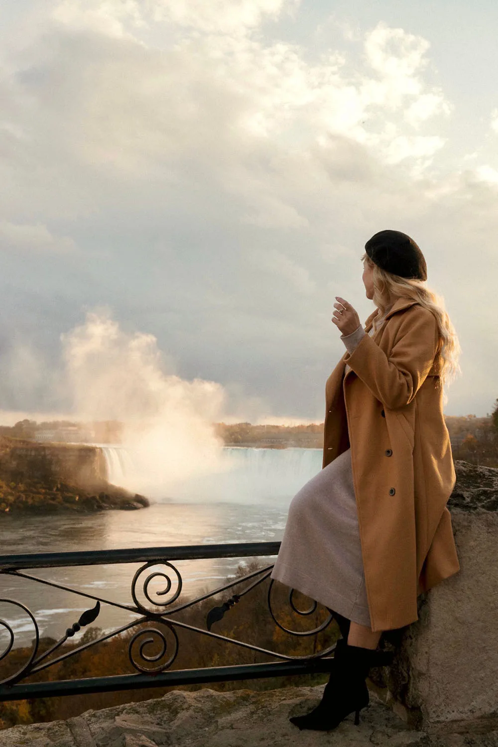 Planning a trip to Niagara Falls, Canada soon? You won't want to miss this guide of incredible things to do in Niagara Falls! From amazing restaurants, to the butterfly conservatory, bowling, and even a speedway... There is so much more to do here than just the falls themselves. Click for the full guide! Pictured here: Breakfast in bed with a view