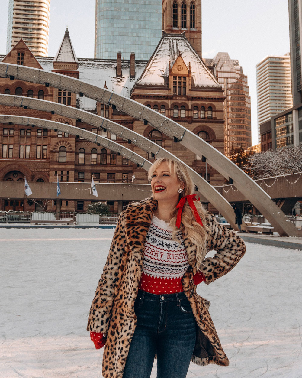 Looking for some fun things to do at Christmas in Toronto this holiday season? This guide is for you! Toronto has so many incredibly fun & festive activities to do during the Christmas season. From festive pop up bars to family friendly fun, this guide has you covered to get the most out of the Christmas season in Toronto! Pictured here: Skating at Nathan Phillips Square