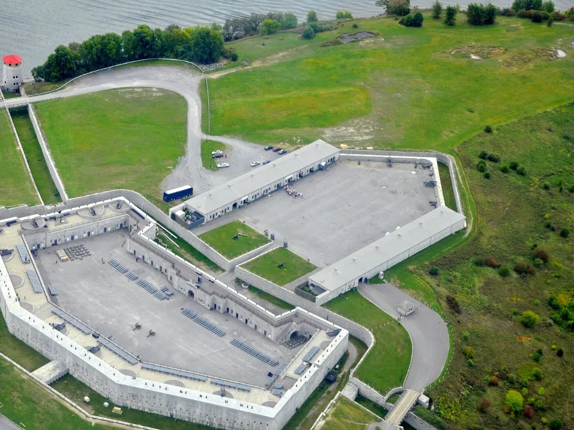 Planning a trip to Kingston, Ontario soon? This guide to the best things to do in Kingston is for you! From the top Kingston activities and attractions, to the must see sights, best restaurants, bars, and everything in between. You won’t want to miss this guide that will help you plan your perfect Kingston getaway. Pictured here: Visit Fort Henry National Historic Site