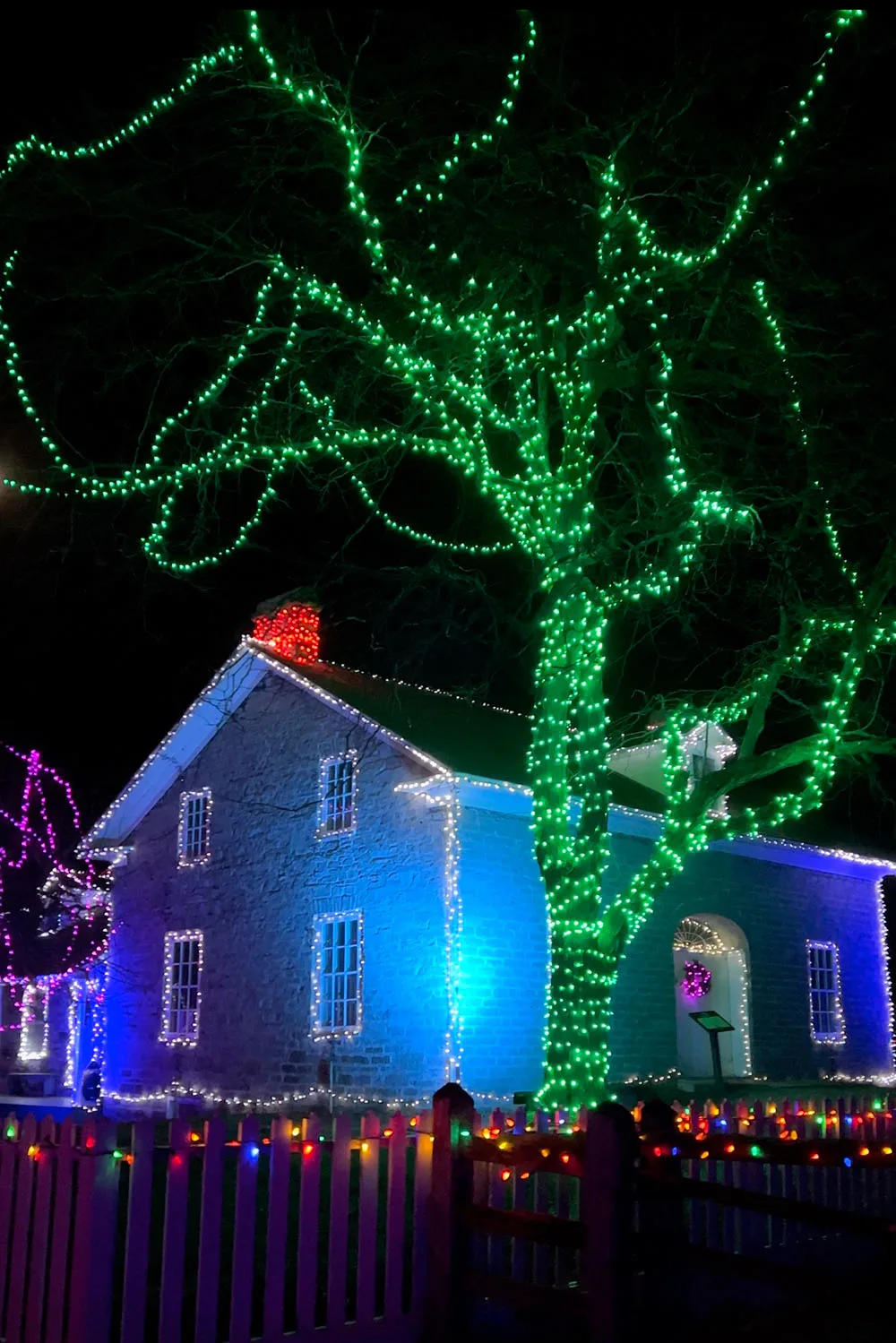 Ever wish you could step into a Hallmark Christmas movie? These 13 magical Christmas towns in Ontario will have you feeling just like you did! Pack your bags, load up the car, and get ready for the ultimate Christmas getaway - a road trip through Ontario's Christmas towns! Pictured here: Morrisburg