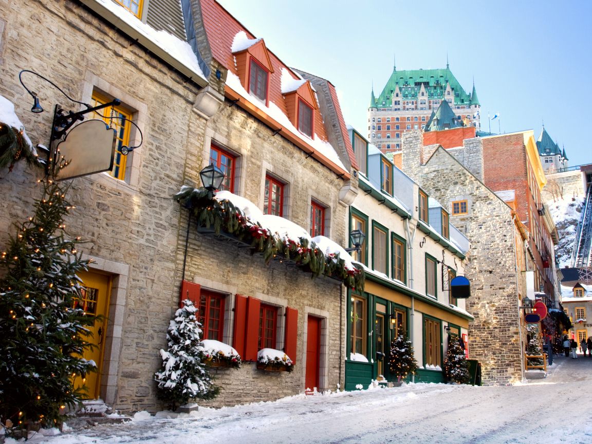 Quebec City at Christmas time is absolutely magical. In fact, it’s pretty safe to say it’s the most magical place to visit at Christmas time in all of Canada! If you’re planning a trip to Quebec City this winter you won’t want to miss this guide to the best things to do in Quebec City at Christmas time. This guide features everything from the top Quebec City activities and attractions, to the must see sights, best restaurants, festive events, and everything in between. Pictured here: Rue Sous-le-Fort