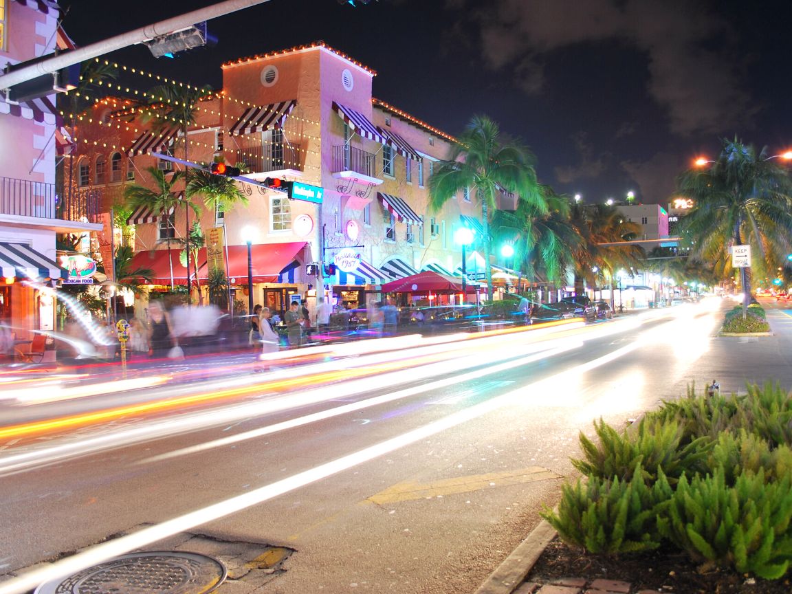 So you've planned a wonderful 4 day trip to Miami and now you're looking for the perfect itinerary for your visit… well, this guide is for you! I’ve put together the ultimate 4 days in Miami itinerary that will have you seeing and experiencing all of Miami’s top sights and attractions. From South Beach to Little Havana, the Wynwood Arts District to the Everglades, and even a day trip to Key West! This really is the perfect 4 day itinerary to get the most out of your time in Miami. Pictured here: Miami at night