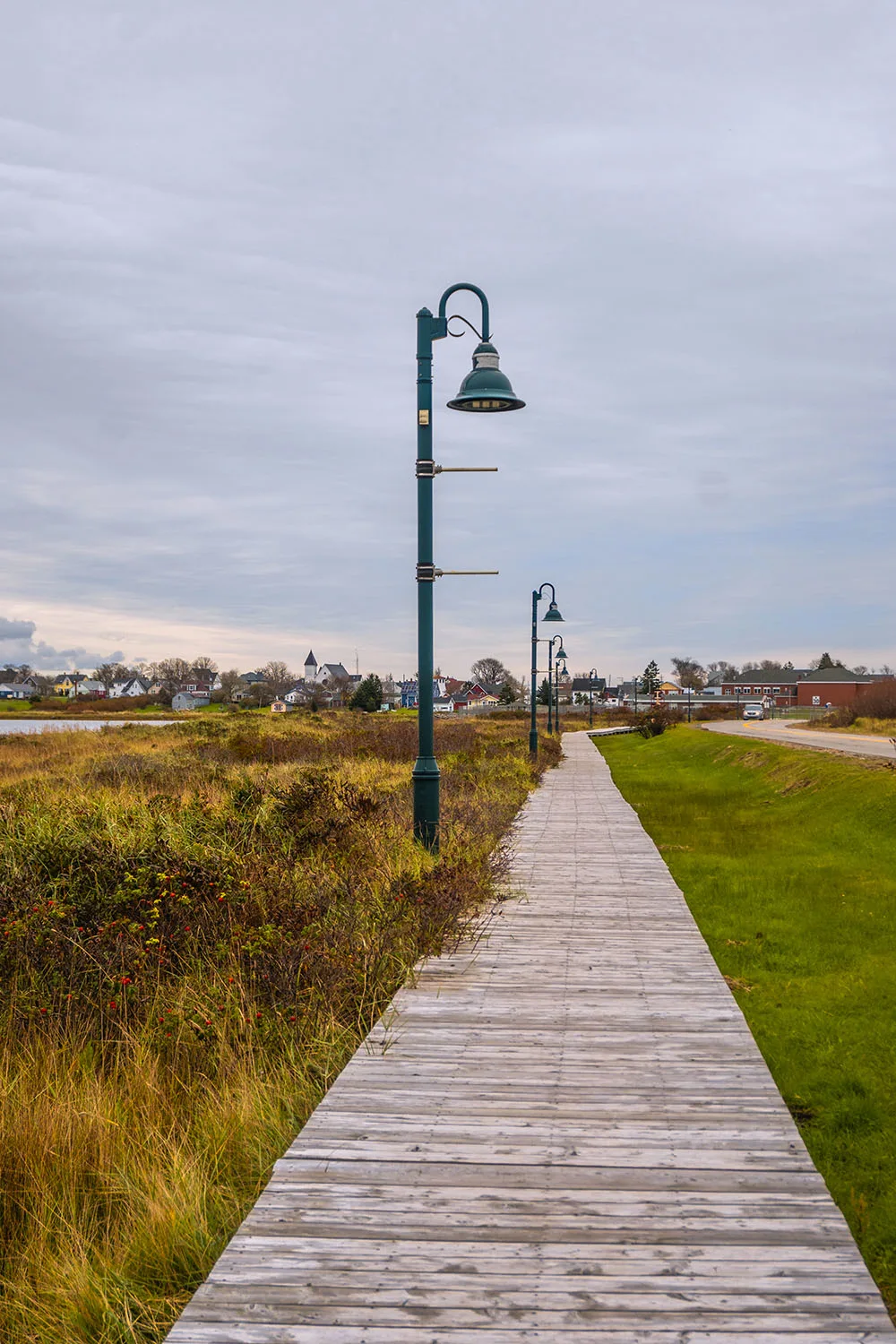 Shelburne County, Nova Scotia is an absolutely charming Canadian destination with so much to offer. Here you’ll find the most amazing seafood, incredible beaches, adorable lighthouses, seaside cottages, and the friendliest of locals. If you’re planning a trip to Shelburne County soon, this guide to the best things to do in Shelburne County is for you! This guide covers everything to do in Shelburne County, from Barrington to Shelburne, and beautiful Lockeport. Pictured here: Lockeport Trail