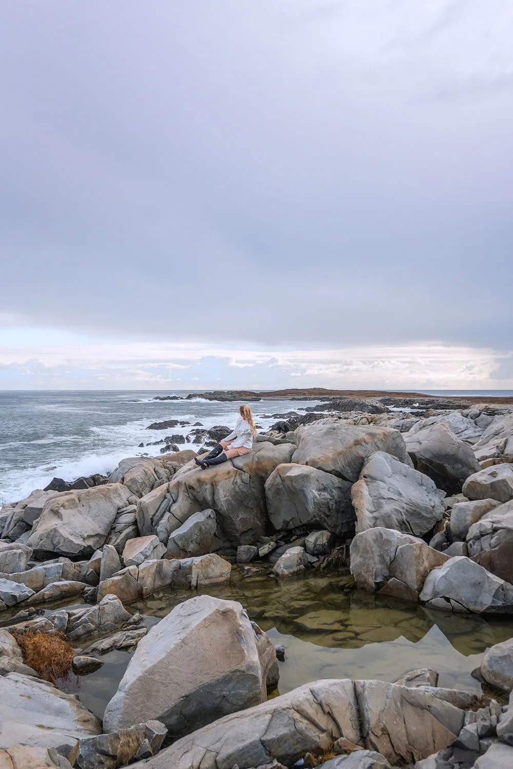 Shelburne County, Nova Scotia is an absolutely charming Canadian destination with so much to offer. Here you’ll find the most amazing seafood, incredible beaches, adorable lighthouses, seaside cottages, and the friendliest of locals. If you’re planning a trip to Shelburne County soon, this guide to the best things to do in Shelburne County is for you! This guide covers everything to do in Shelburne County, from Barrington to Shelburne, and beautiful Lockeport. Pictured here: West Head Bird Sanctuary and Coastal Trail in Lockeport